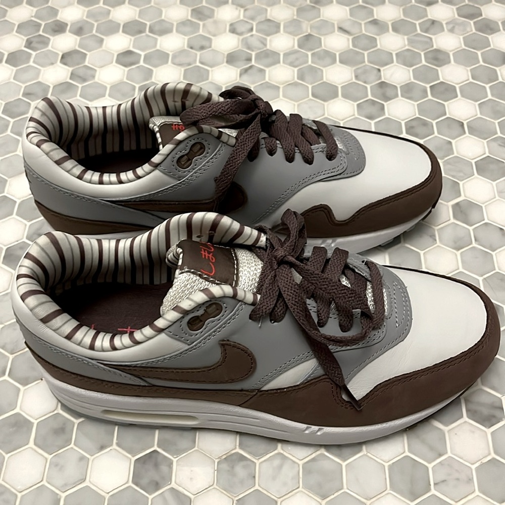 BRAND NEW Nike Air Max 1 premium, shima shima